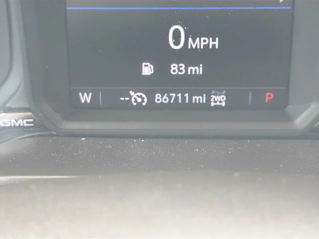 Used 2020 White GMC SLT image 8
