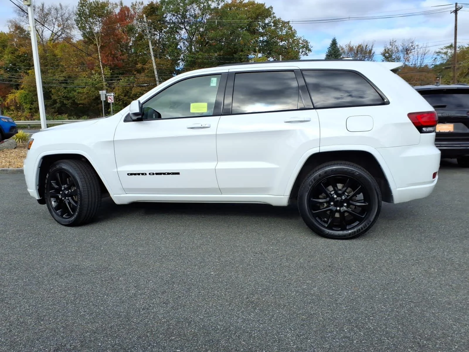 Certified Used 2021 Bright White Clearcoat Jeep Laredo X image 12