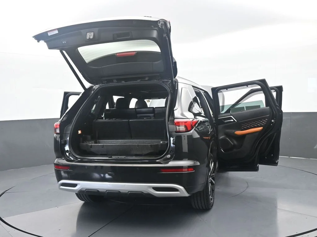 Used 2022 Black Mitsubishi SEL image 86