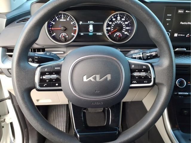 Used 2024 White Kia LX image 23