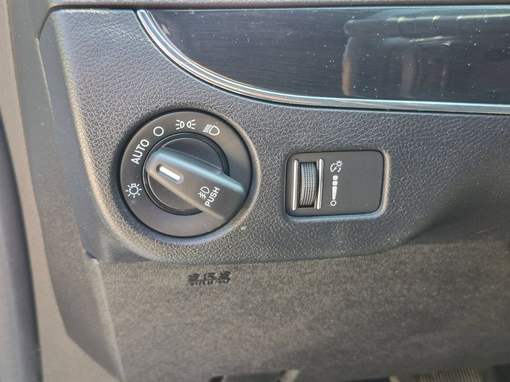 Used 2018 White Dodge SE Plus image 18