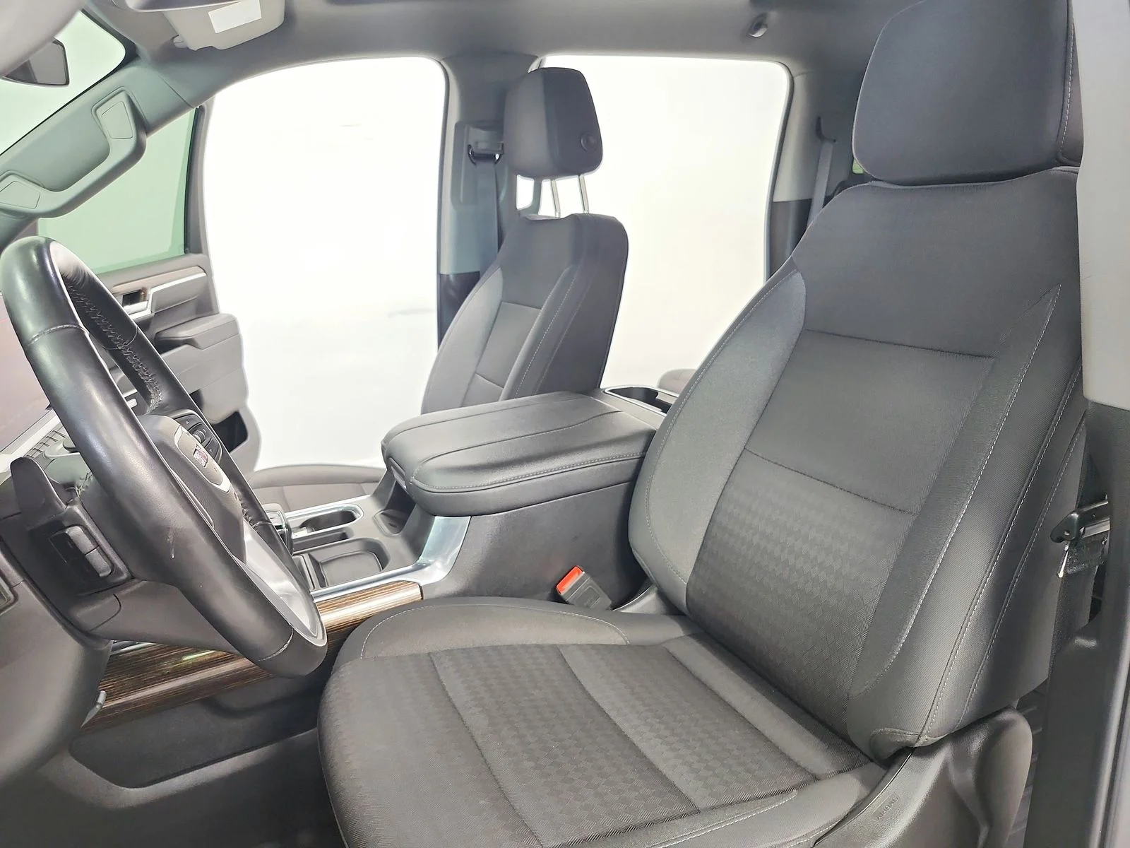Used 2024 Gray GMC Elevation image 19