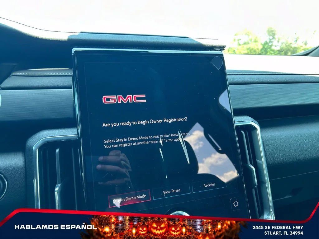 New 2027 Ebony Twilight Metallic GMC Elevation image 31
