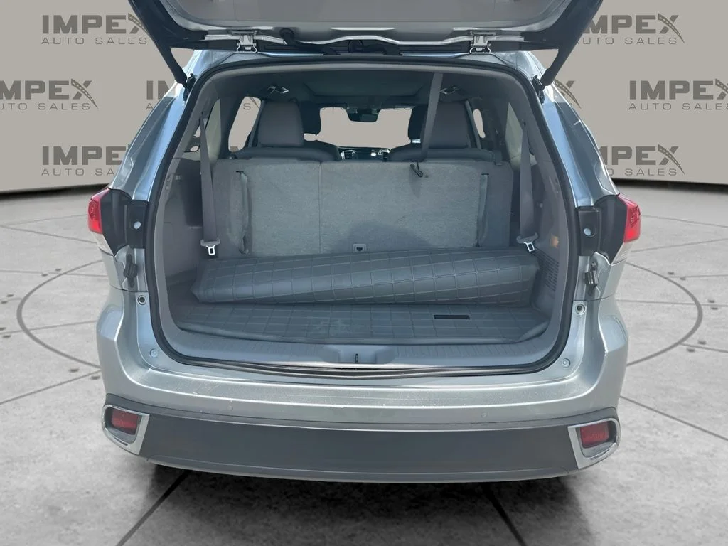 Used 2019 Silver Toyota Limited Platinum image 28