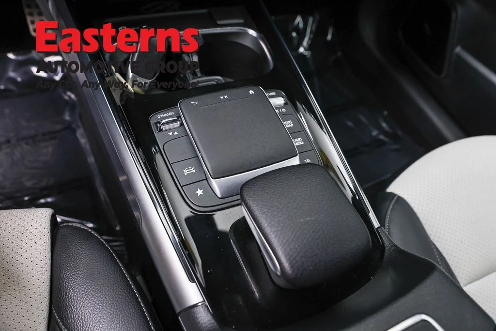 Used 2022 Black Mercedes-Benz GLB 250 image 13
