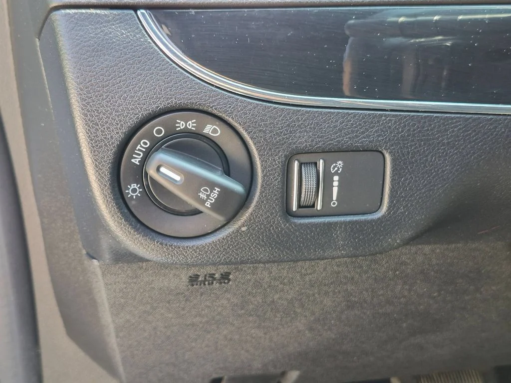 Used 2018 White Dodge SE Plus image 18