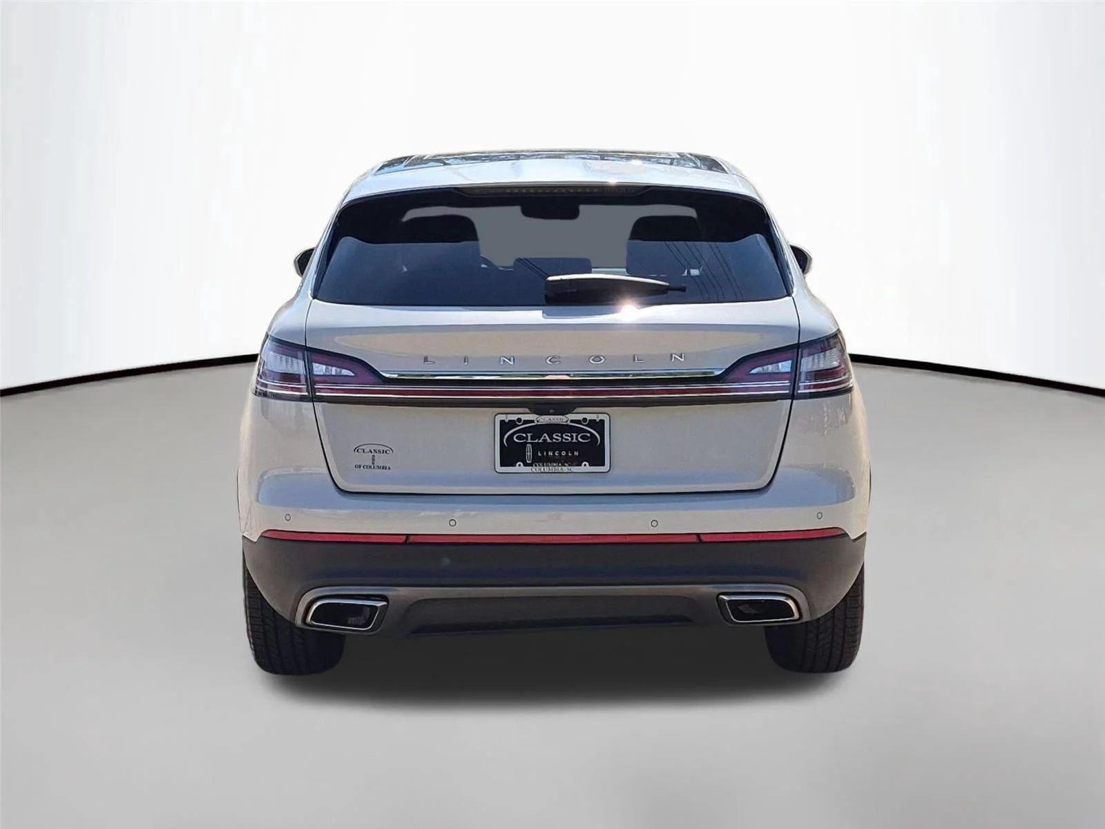 Used 2022 Ceramic Pearl Metallic Tinted Clearcoat Lincoln Reserve image 4