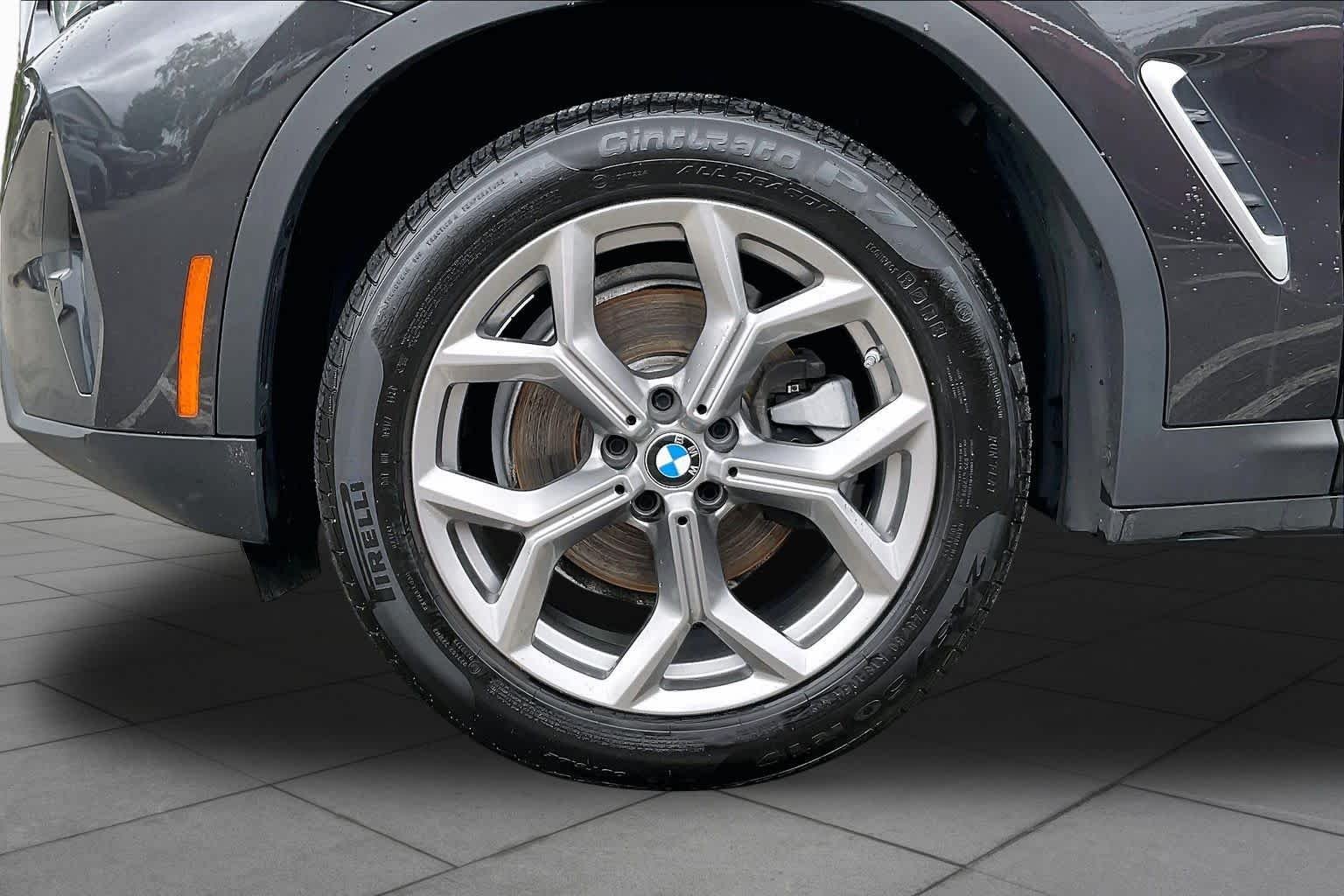 Used 2023 Dark Graphite Metallic BMW xDrive30i image 10