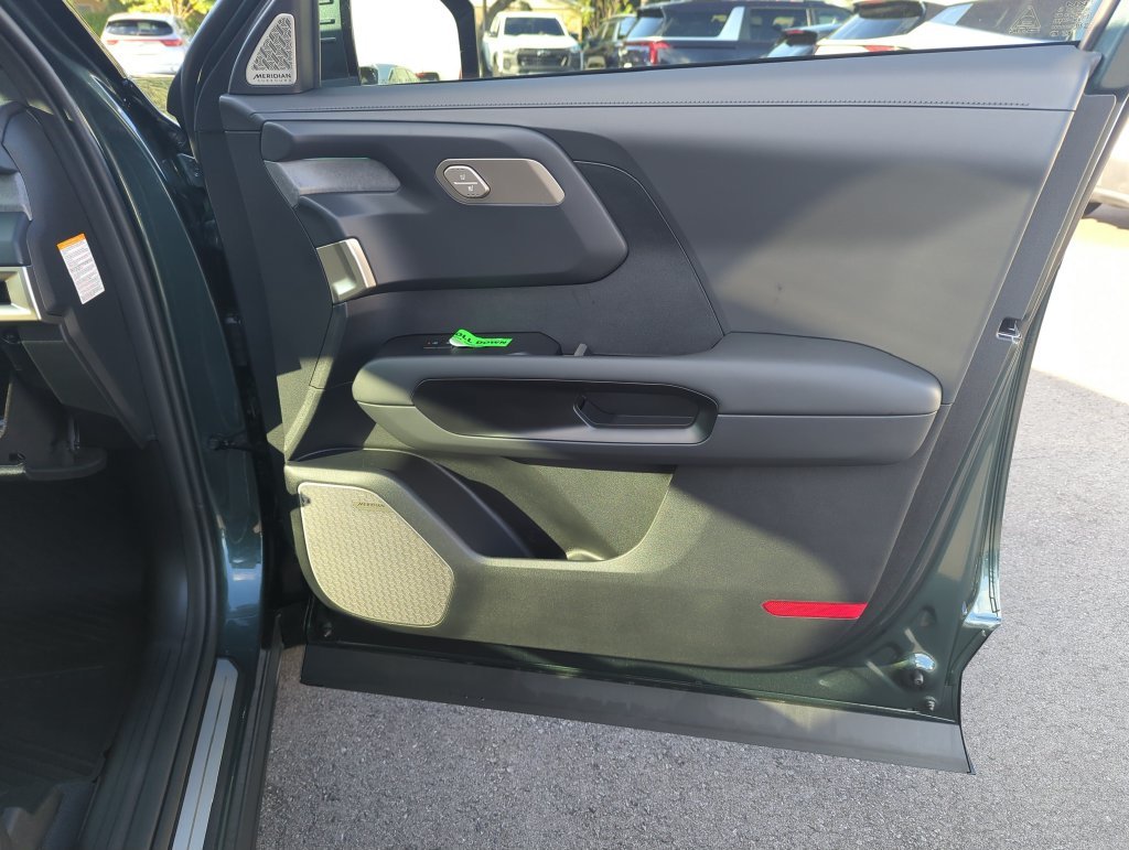 New 2027 Black Jade Green Kia SX image 36