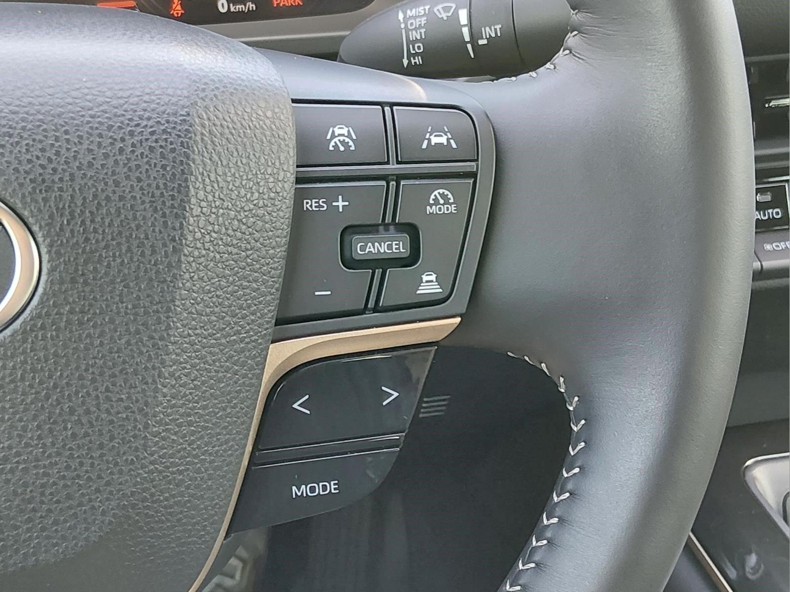 Used 2026 Oxygen White Toyota XLE image 28