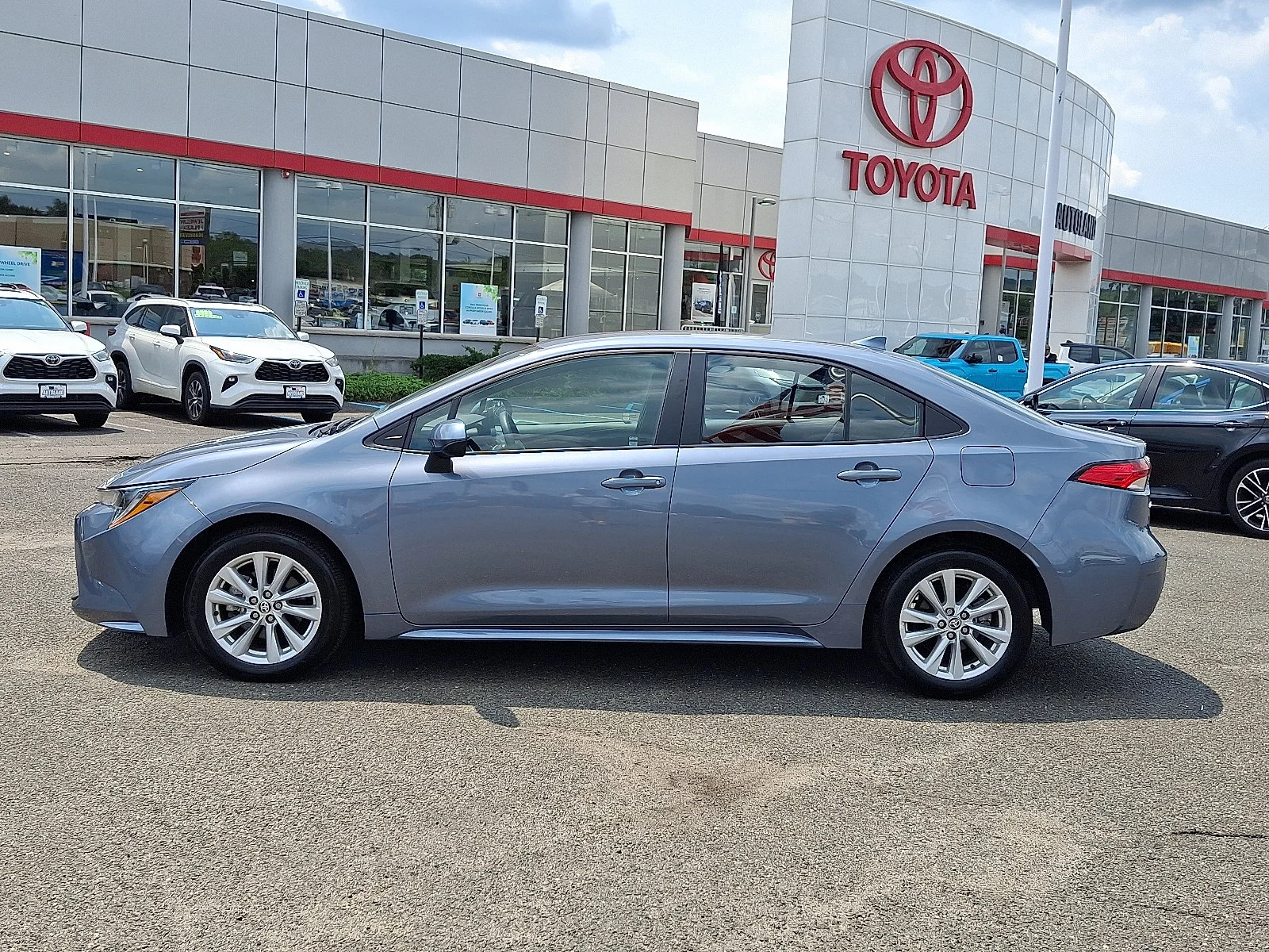 Used 2025 Celestite - 1K3 Toyota LE image 4