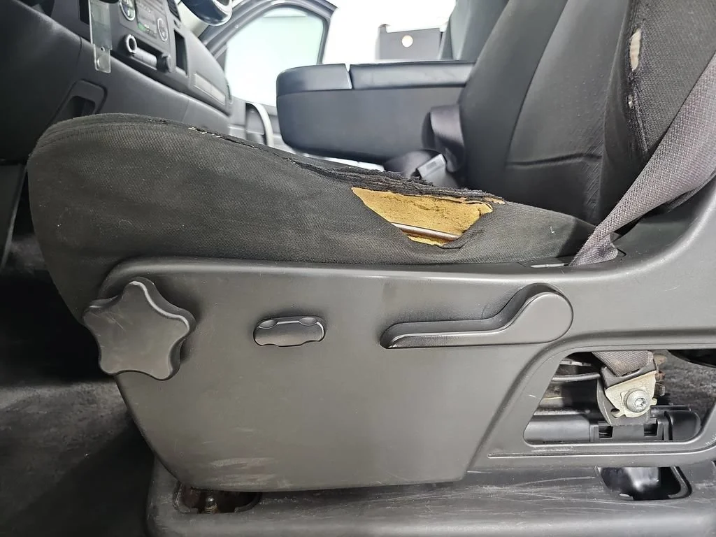 Used 2011 TAUPE GRAY METALLIC Chevrolet LT image 32