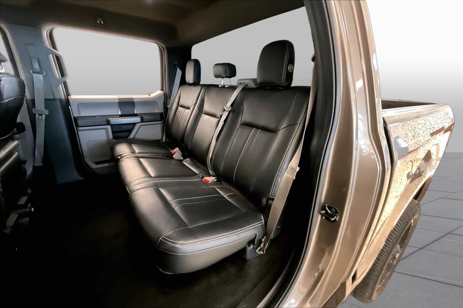 Used 2019 Stone Gray Metallic Ford XLT image 18