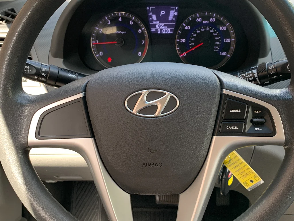 Used 2013 Boston Red Metallic Hyundai GS image 11