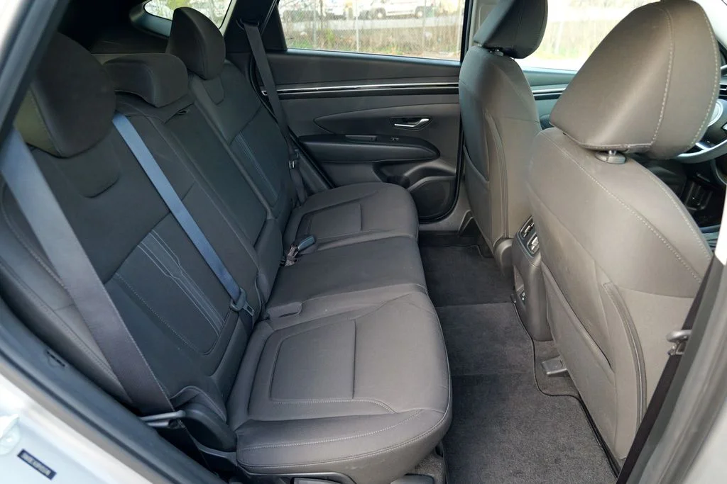 Used 2023 Shimmering Silver Hyundai SEL image 31