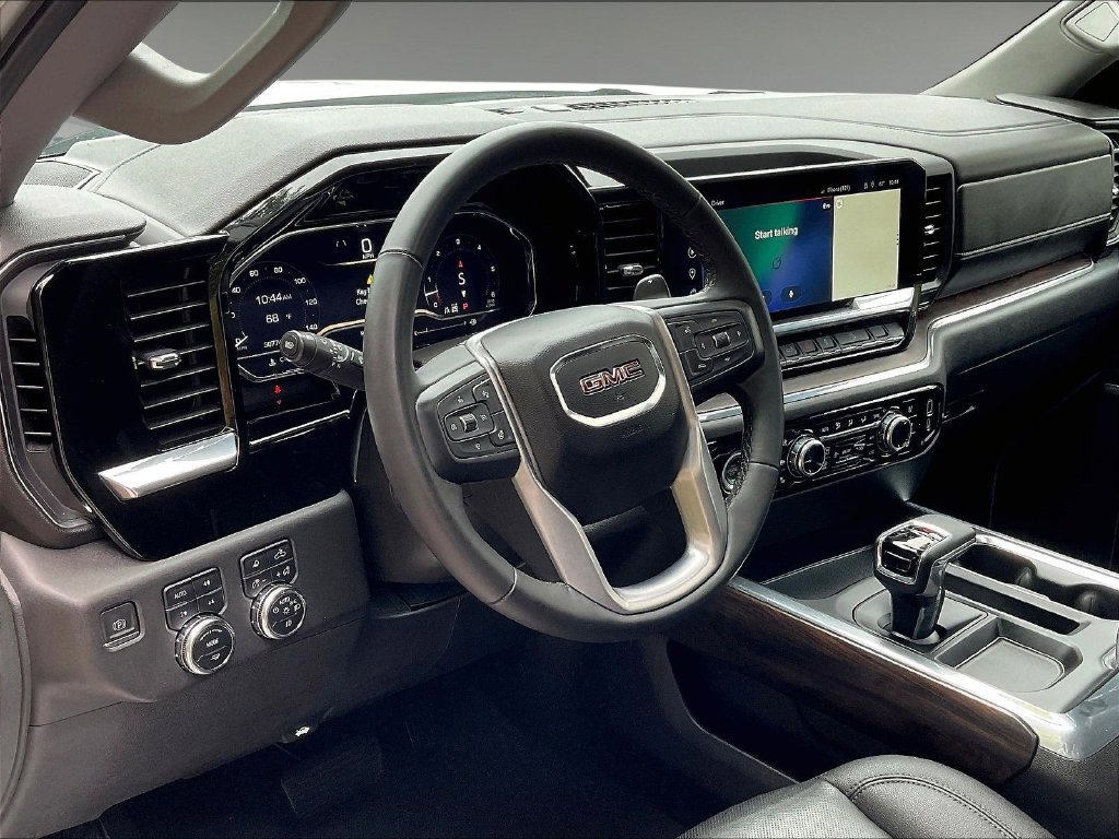 Used 2023 White GMC SLT image 8