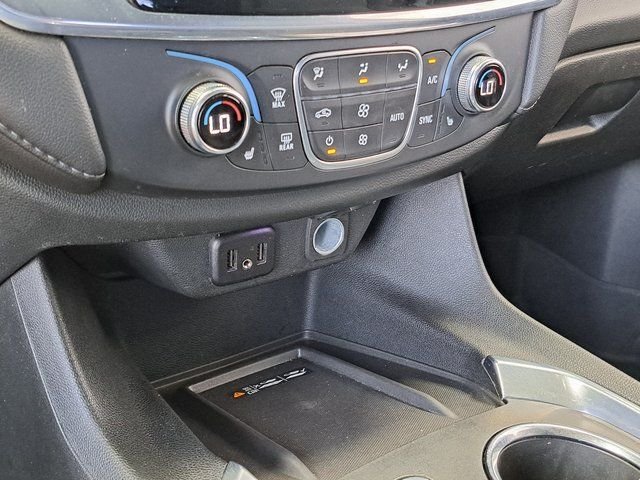 Used 2022 Red Chevrolet LT image 17