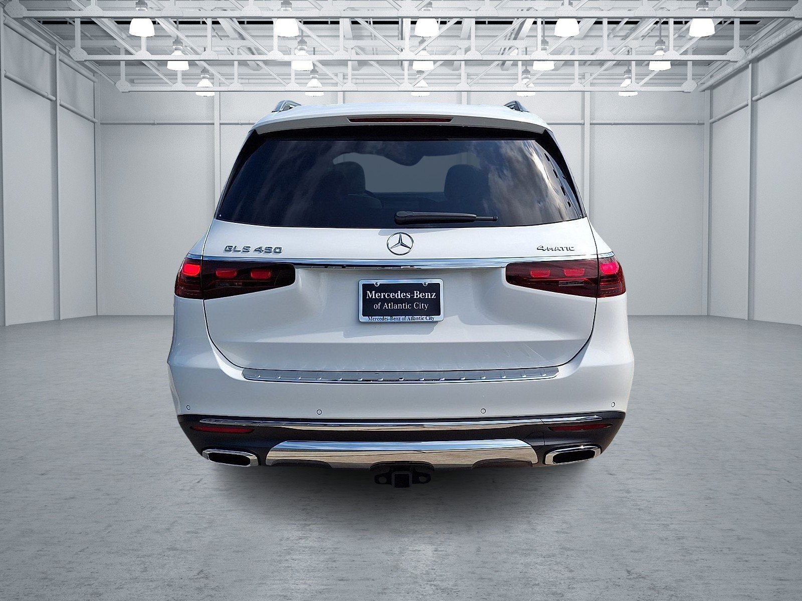 Certified Used 2025 Polar White Mercedes-Benz 4MATIC® image 6