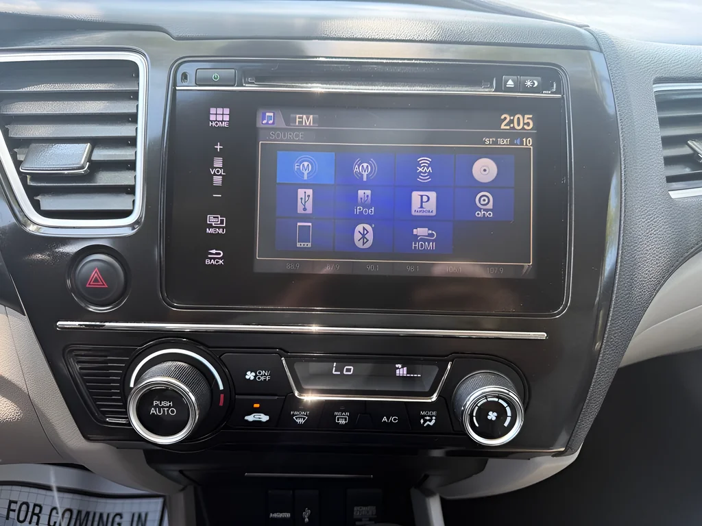Used 2015 Modern Steel Metallic Honda Hybrid image 17