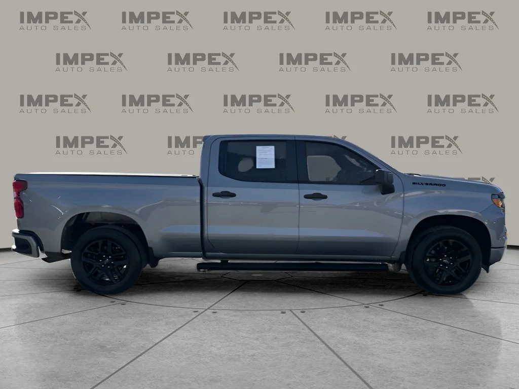 Used 2023 Gray Chevrolet Custom image 6