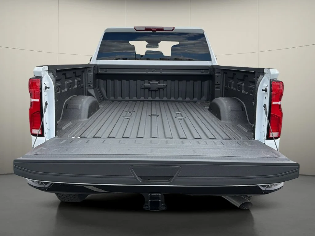 New 2026 Summit White Chevrolet LT image 11
