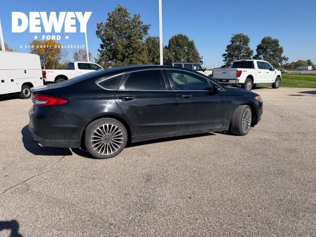 Used 2018 Shadow Black Ford SE image 14