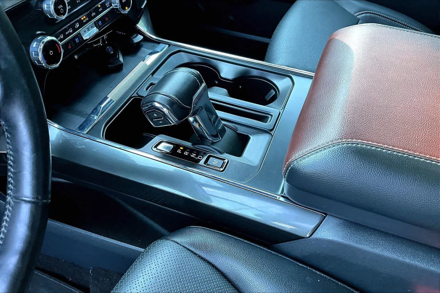 Used 2022 Agate Black Ford LARIAT image 15