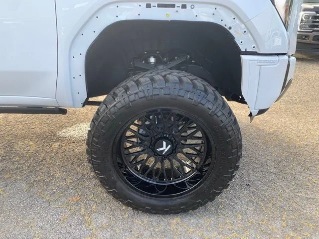 Used 2026 White GMC AT4 image 41