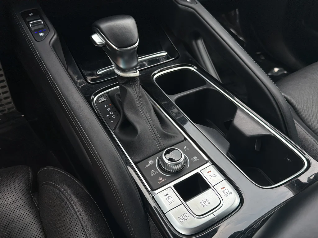 Used 2022 Black Copper Kia SX image 19