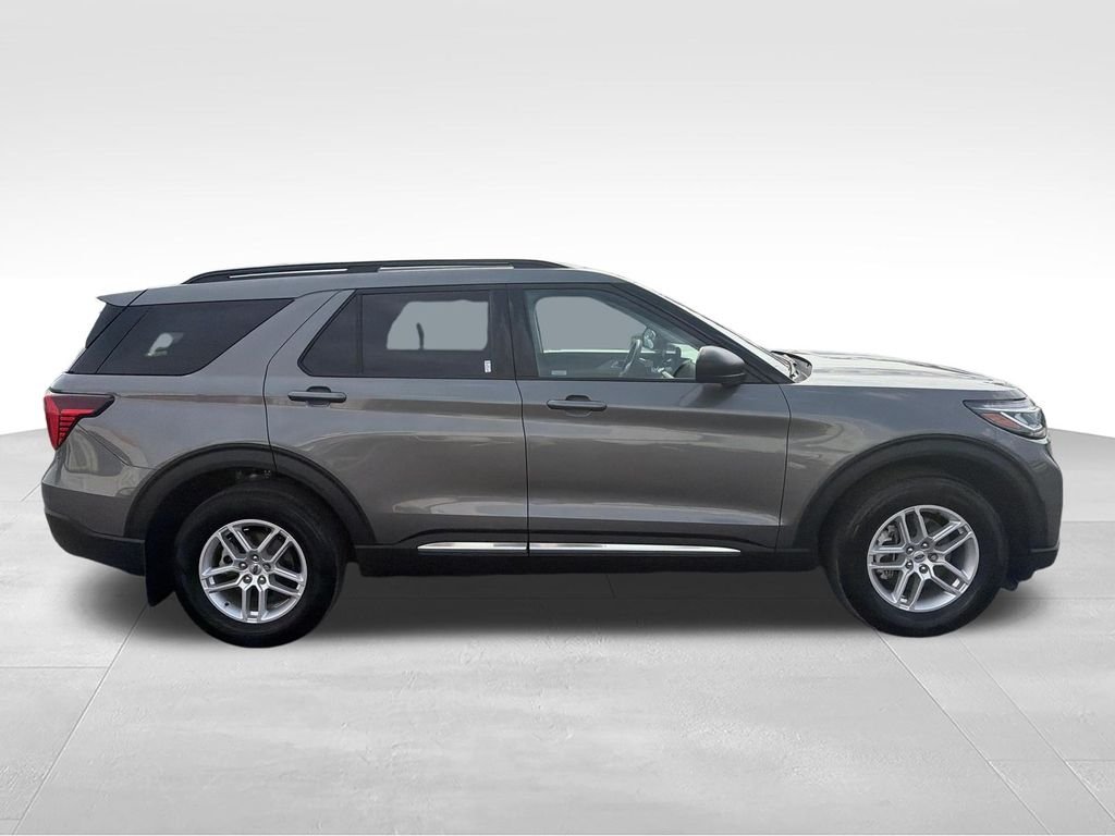 Used 2025 Gray Ford Active image 8
