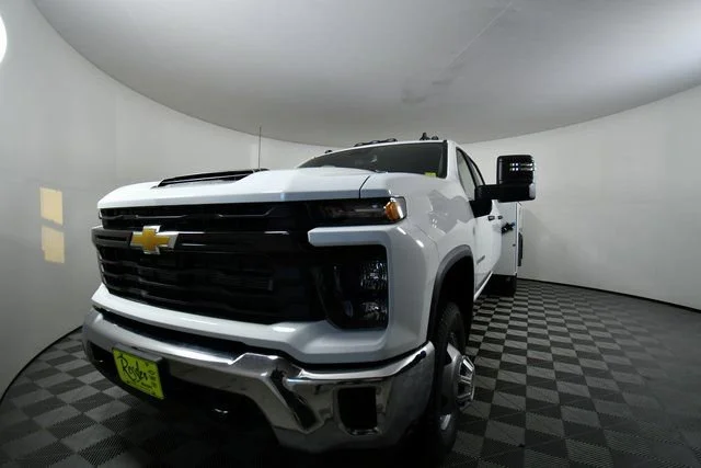 New 2026 Summit White Chevrolet Work Truck image 6