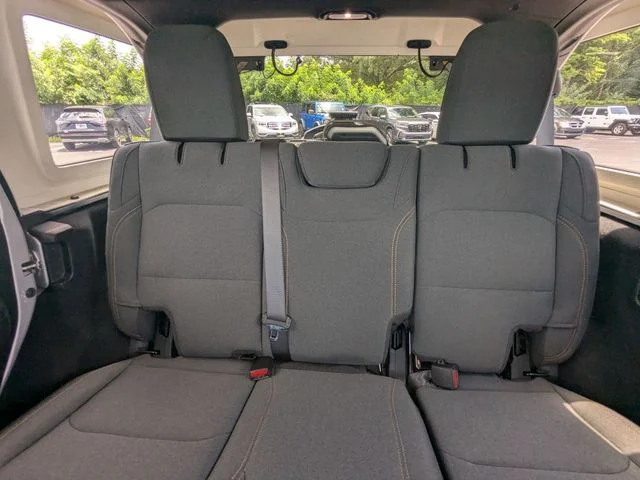 Used 2024 Silver Zynith Clearcoat Jeep Sport S image 24