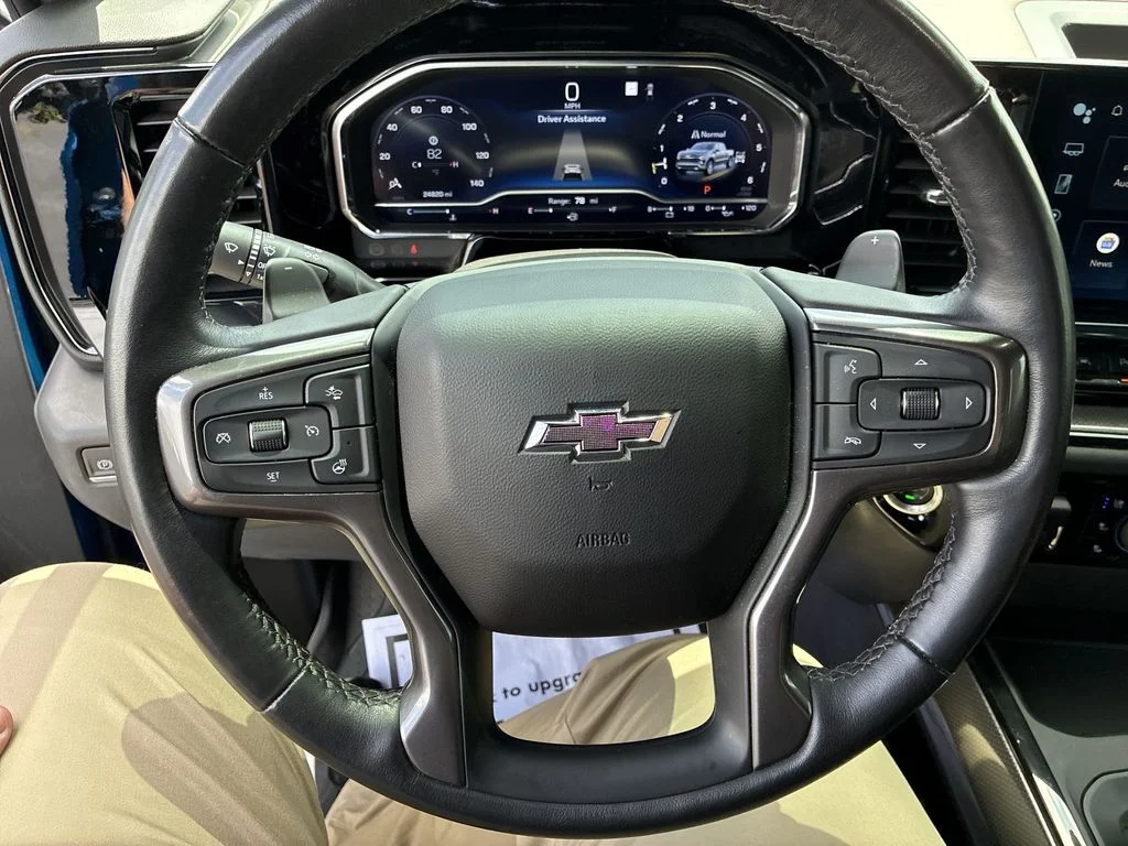Used 2022 Blue Chevrolet ZR2 image 14