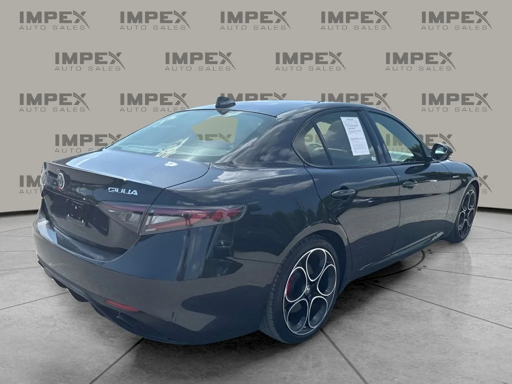 Used 2024 Black Alfa Romeo Veloce image 5