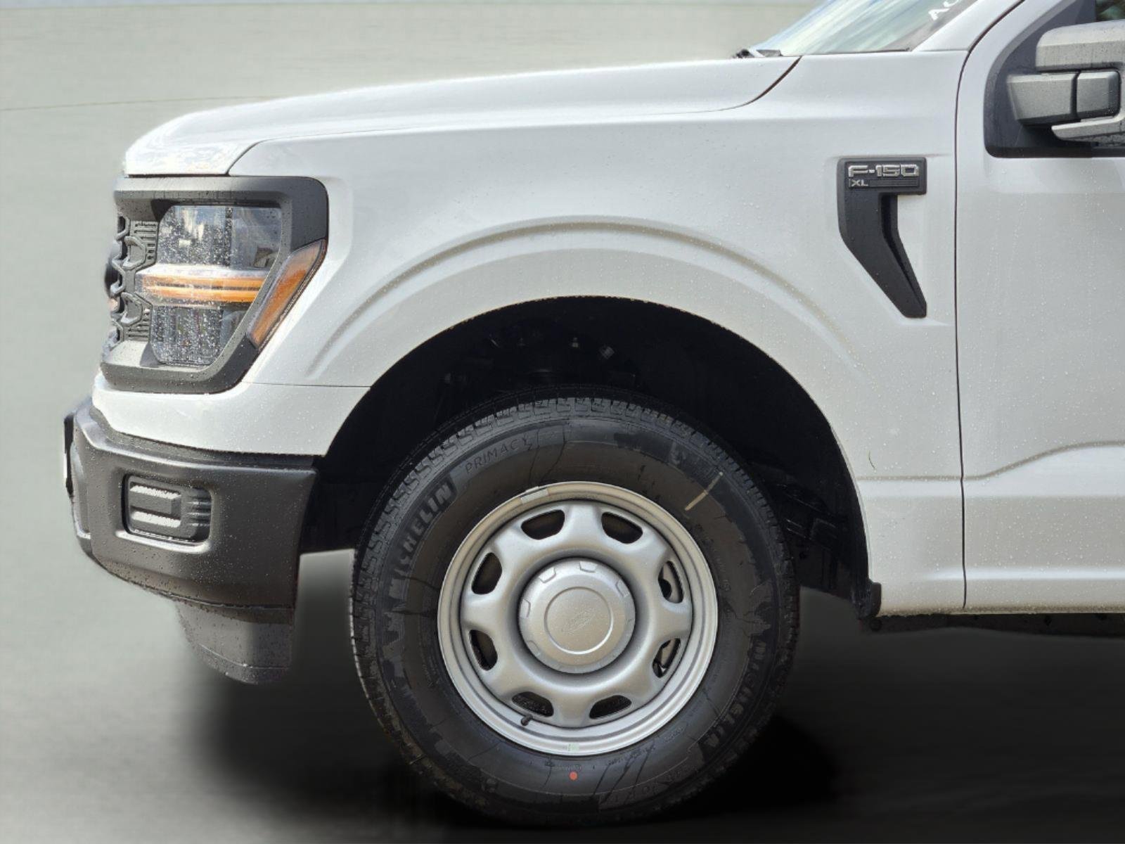 New 2026 Oxford White Ford XL image 6