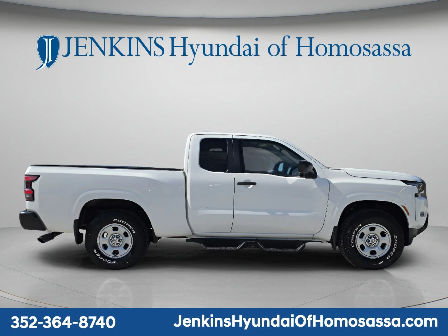 Used 2022 White Nissan S image 2
