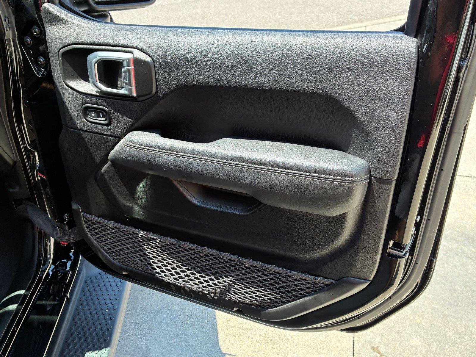 Used 2023 Black Clearcoat Jeep Sahara image 27