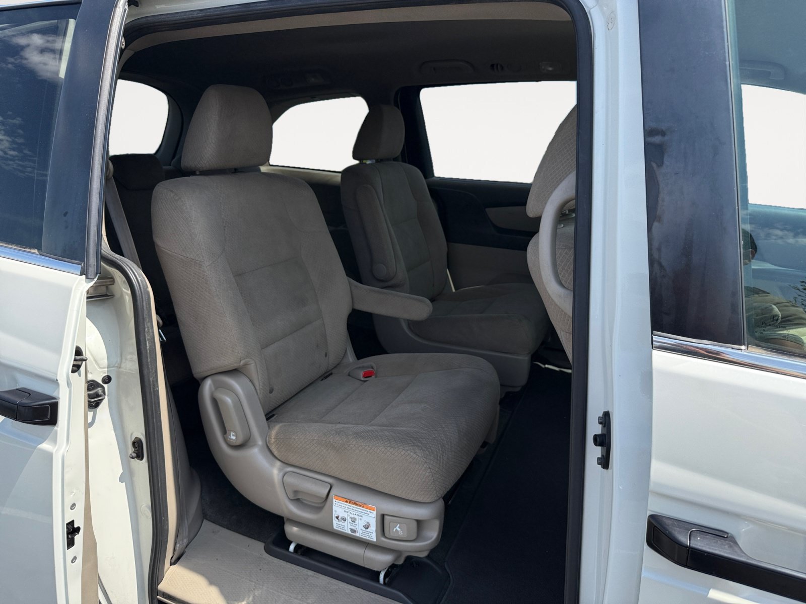 Used 2016 White Diamond Pearl Honda LX image 18