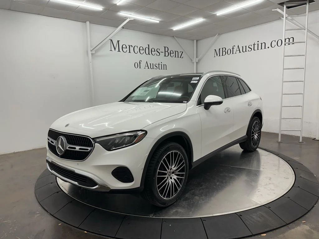 Used 2026 White Mercedes-Benz GLC 300 image 3