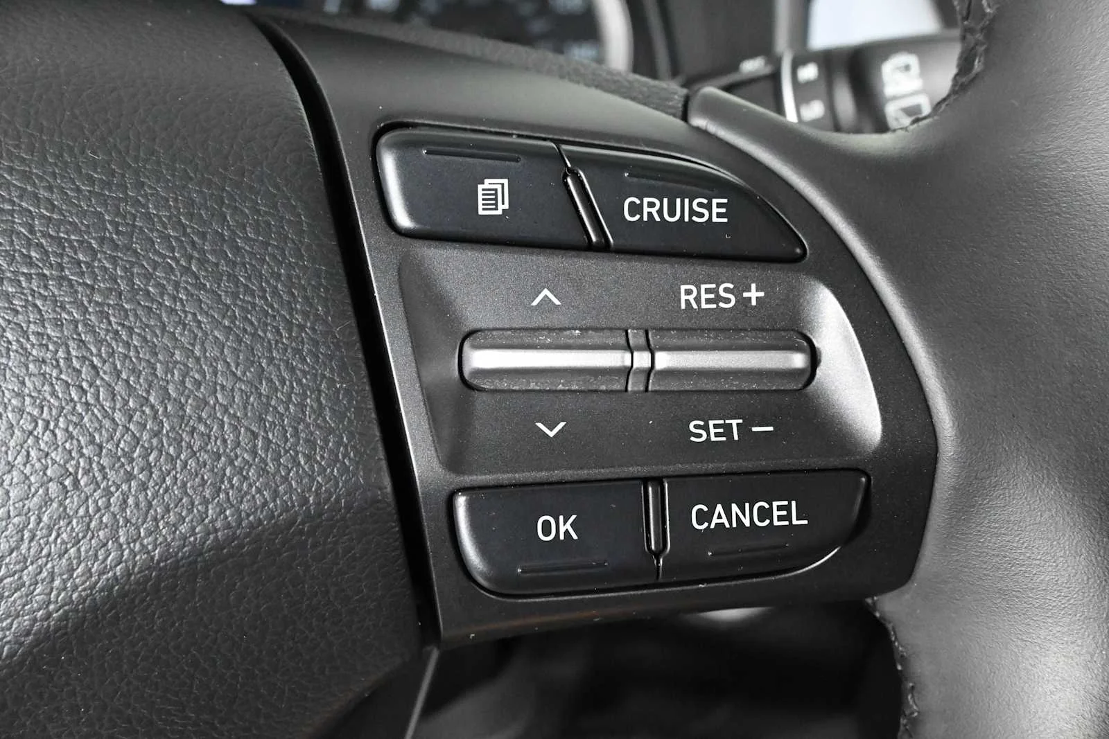 Used 2020 Pulse Red Hyundai SEL Plus image 20
