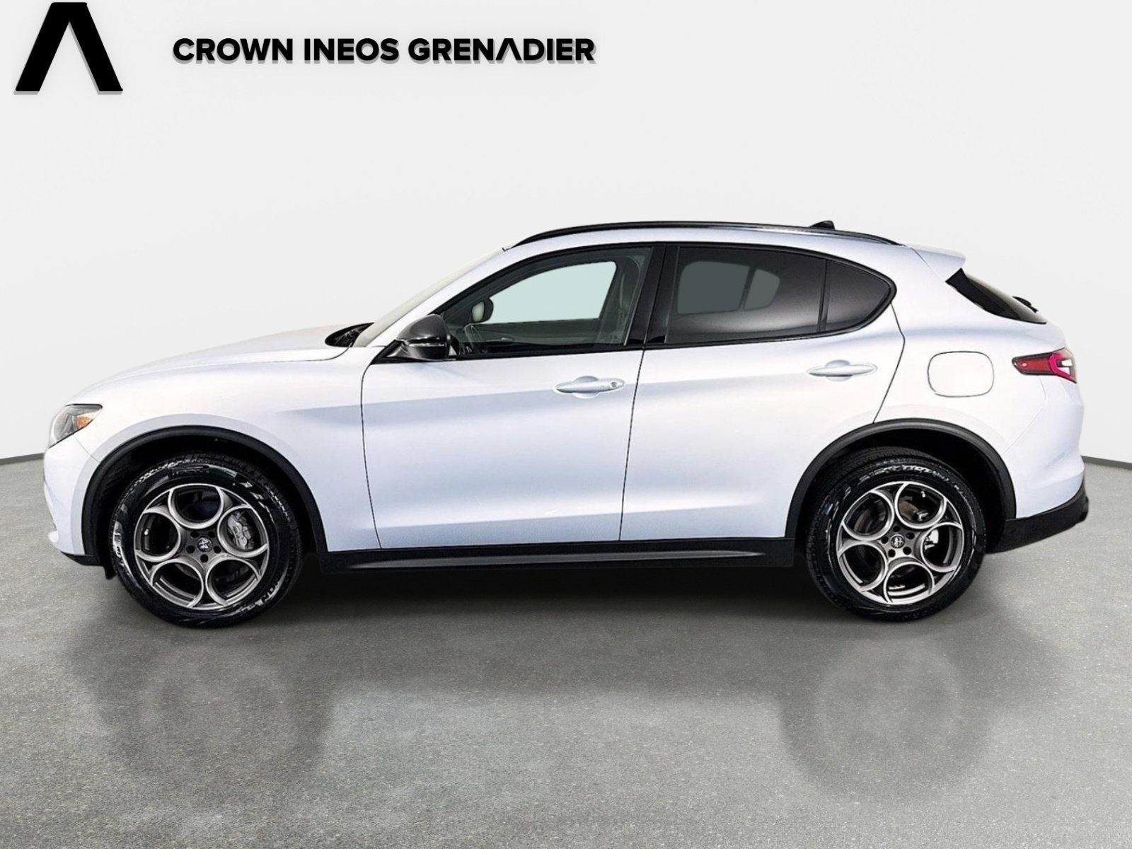 Used 2025 Moonlight Gray Metallic Alfa Romeo Base image 8