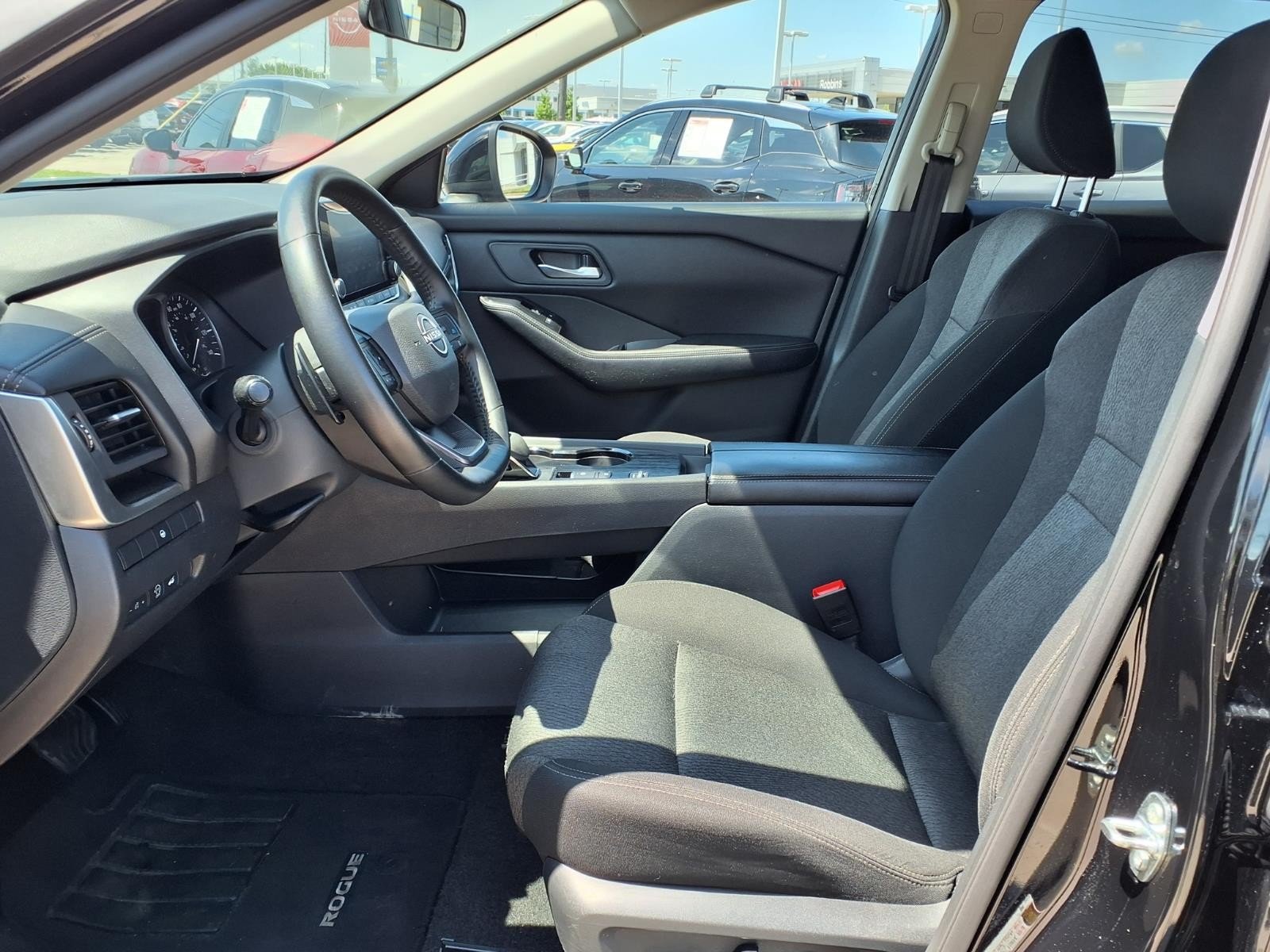 2025 Nissan Rogue SV Black at Robbins Nissan
