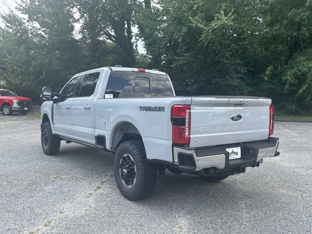New 2026 Avalanche Ford Lariat image 5