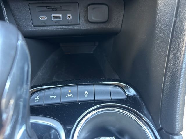 Used 2022 Rosewood Metallic Buick Select image 30