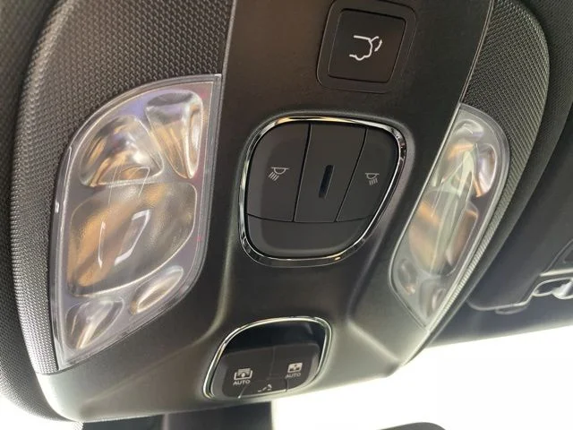 New 2026 Black Jeep Latitude image 37