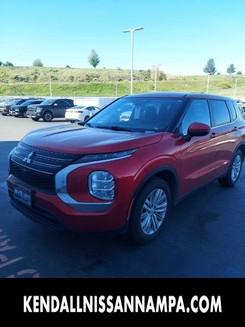 2023 Mitsubishi Outlander ES S-AWC's photo