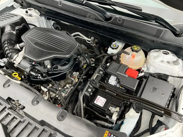Used 2019 White Chevrolet RS image 38