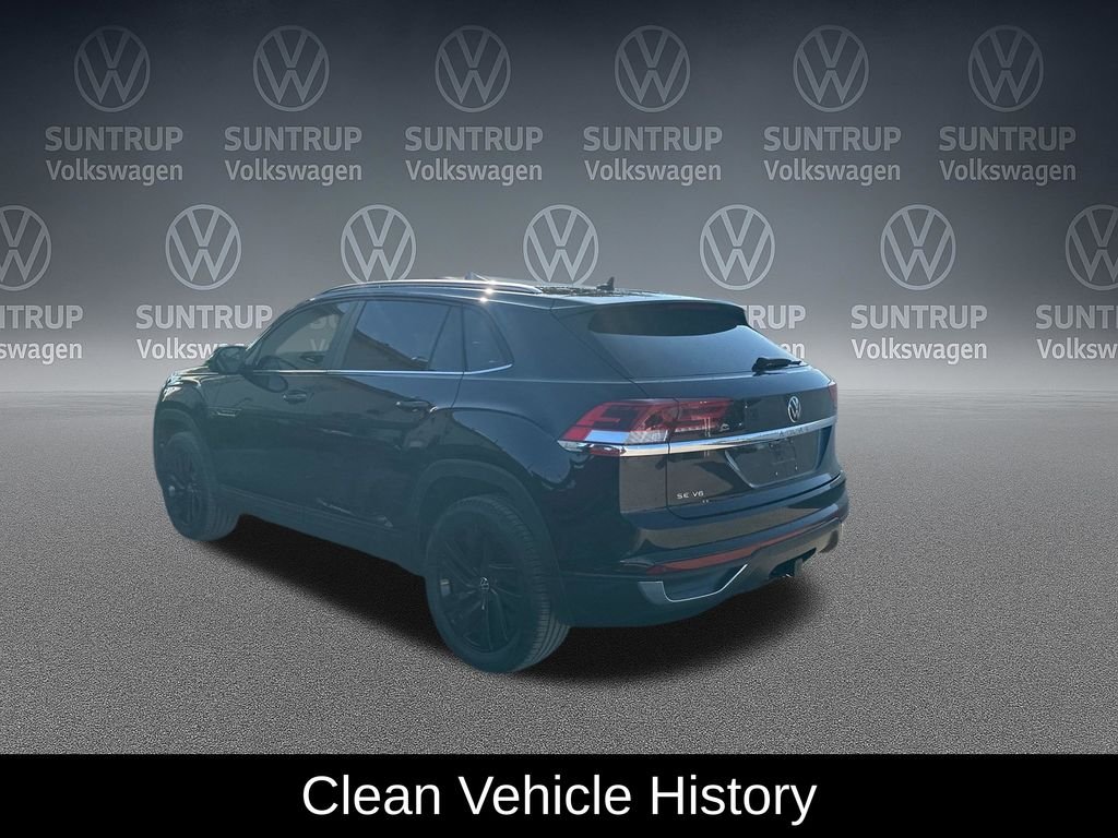 Used 2023 Black Volkswagen 3.6L V6 SE w/Technology image 4