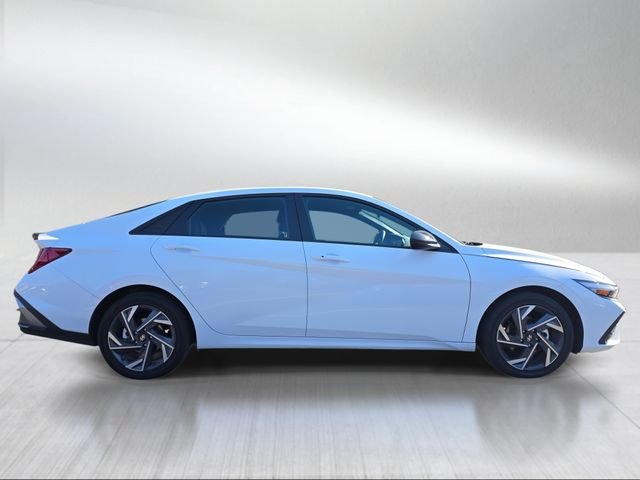 2025 Hyundai Elantra Blue - Photo 7