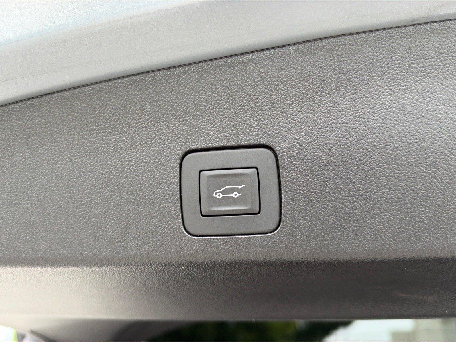 Used 2025 Moonstone Gray Metallic Buick Preferred image 6